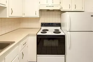 599 Old West Central St, Franklin, MA 02038 - Photo 3