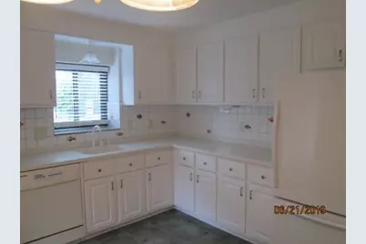 146 Marble #307, Stoneham, MA 02180 - Photo 5