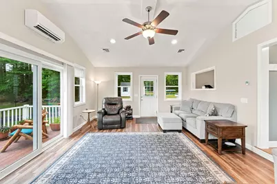 71 School St, Upton, MA 01568 - Photo 7