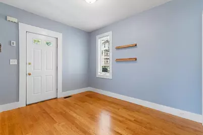 18 Willow Ave, Salem, MA 01970 - Photo 5