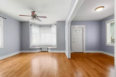 18 Willow Ave, Salem, MA 01970 - Photo 9