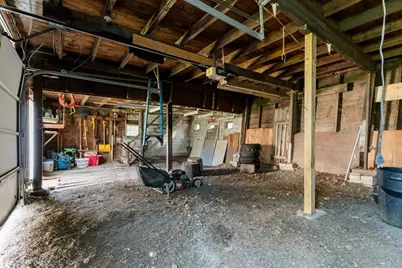 18 Willow Ave, Salem, MA 01970 - Photo 31