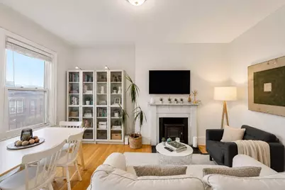 62 West Cedar #C, Boston, MA 02114 - Photo 3