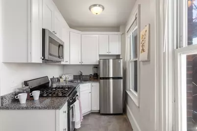62 West Cedar #C, Boston, MA 02114 - Photo 5