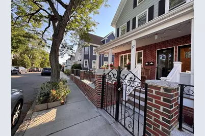 17 Farragut Avenue #2, Somerville, MA 02144 - Photo 3