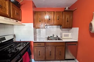 17 Farragut Ave, Somerville, MA 02144 - Photo 3