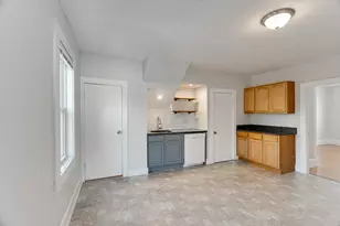 14 Wheatland St, Salem, MA 01970 - Photo 5