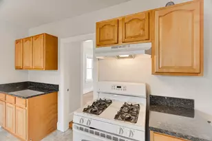 14 Wheatland St, Salem, MA 01970 - Photo 7