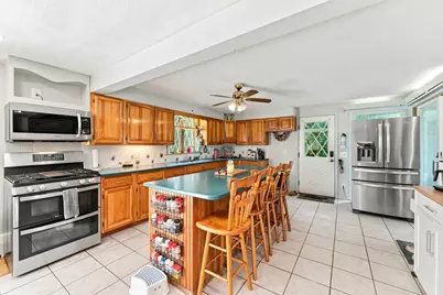 109 Providence St, Uxbridge, MA 01569 - Photo 13