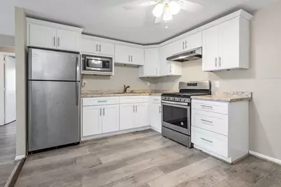 9 Cross St #7, Chelmsford, MA 01863 - Photo 1