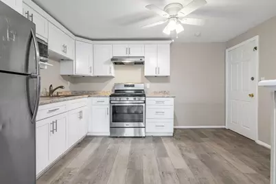 9 Cross St #7, Chelmsford, MA 01863 - Photo 3