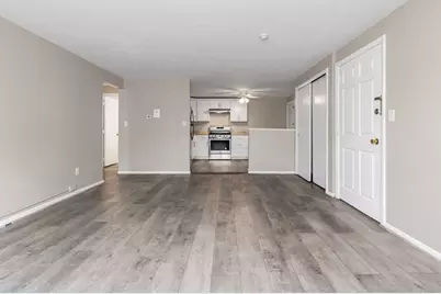 9 Cross St #7, Chelmsford, MA 01863 - Photo 5