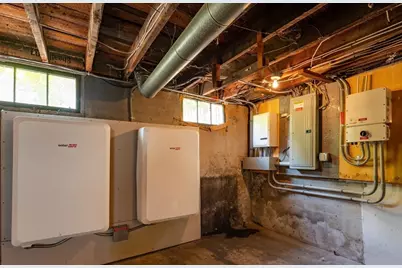 22 W Center St, Northampton, MA 01062 - Photo 33