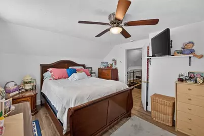 117 Bridge St, Fairhaven, MA 02719 - Photo 17