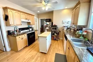 10 Berkeley St, Watertown, MA 02472 - Photo 3