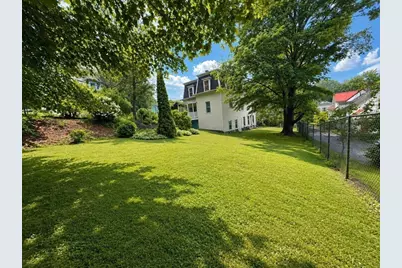8 Hawes St, Fitchburg, MA 01420 - Photo 5