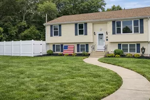 37 Leigh St, Seekonk, MA 02771 - Photo 1