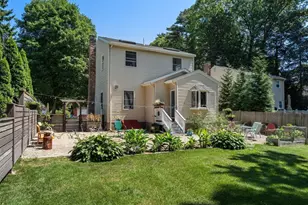 18 Lodge Rd, Wayland, MA 01778 - Photo 3