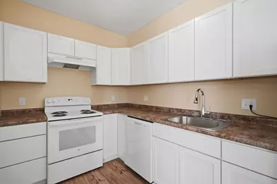 140 Chestnut #205, Springfield, MA 01103 - Photo 7