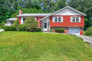 15 Norman Pl, Leominster, MA 01453 - Photo 1