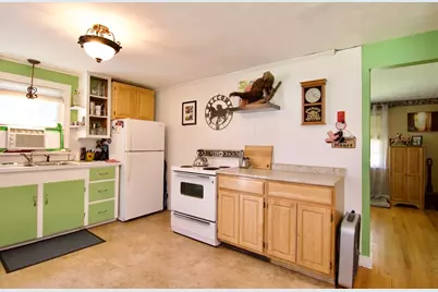 37 Philip St, Ludlow, MA 01056 - Photo 15