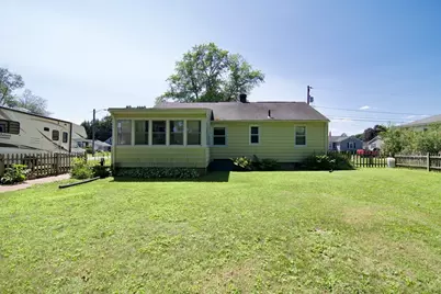 37 Philip St, Ludlow, MA 01056 - Photo 3