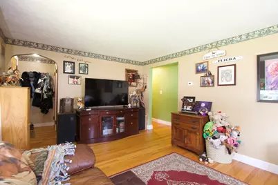 37 Philip St, Ludlow, MA 01056 - Photo 11
