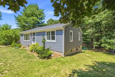 688 Plymouth St, Middleborough, MA 02346 - Photo 3