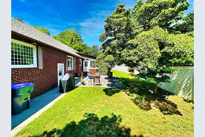 24 Locust Rd, Methuen, MA 01844 - Photo 7