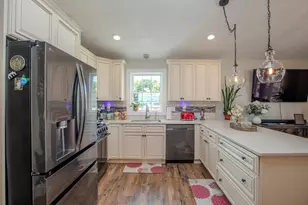 58 Manchester St, Fall River, MA 02721 - Photo 7