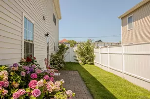 58 Manchester St, Fall River, MA 02721 - Photo 35