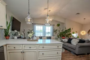 58 Manchester St, Fall River, MA 02721 - Photo 9