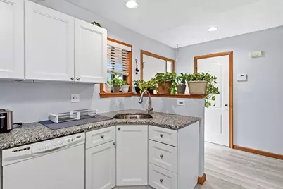 13 Ash Ln #13, Agawam, MA 01001 - Photo 5