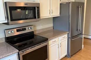 68 Temple St, Newburyport, MA 01950 - Photo 17