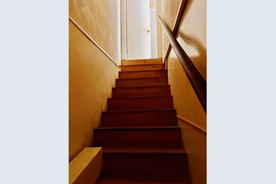 82 E St #B, Lowell, MA 01851 - Photo 9