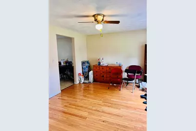 82 E St #B, Lowell, MA 01851 - Photo 5