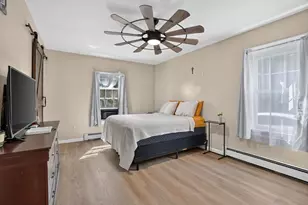 22 Fruit St, Leominster, MA 01453 - Photo 21