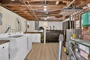 22 Fruit St, Leominster, MA 01453 - Photo 35