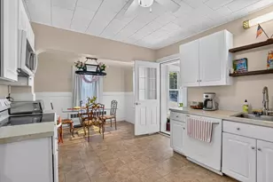 22 Fruit St, Leominster, MA 01453 - Photo 11