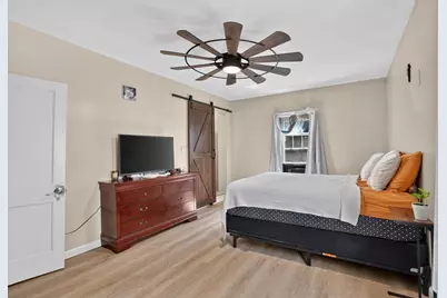 22 Fruit St, Leominster, MA 01453 - Photo 23
