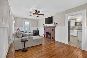 22 Fruit St, Leominster, MA 01453 - Photo 5