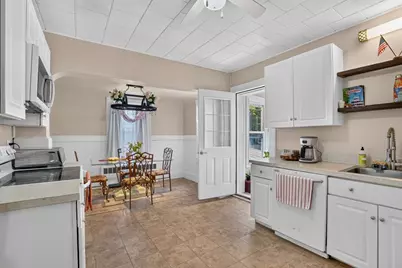 22 Fruit St, Leominster, MA 01453 - Photo 11