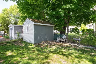 11 Fleming St, Lowell, MA 01851 - Photo 25
