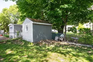 11 Fleming St, Lowell, MA 01851 - Photo 25