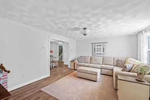 11 Fleming St, Lowell, MA 01851 - Photo 9