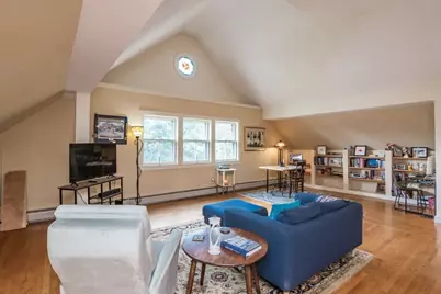 10 N Main St #5E, Williamsburg, MA 01096 - Photo 9