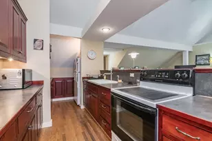 10 N Main St, Williamsburg, MA 01096 - Photo 13
