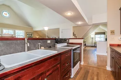 10 N Main St #5E, Williamsburg, MA 01096 - Photo 15