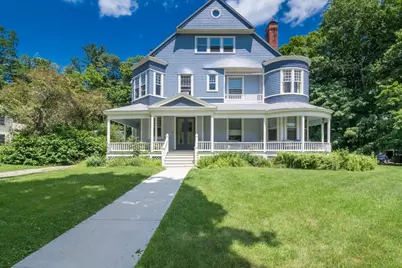 10 N Main St #5E, Williamsburg, MA 01096 - Photo 1