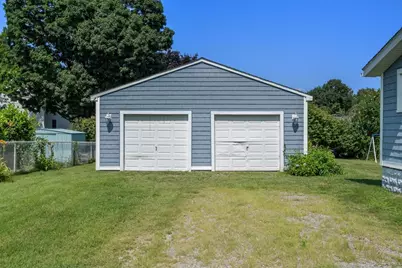 32 Wilmont St, Chicopee, MA 01013 - Photo 5